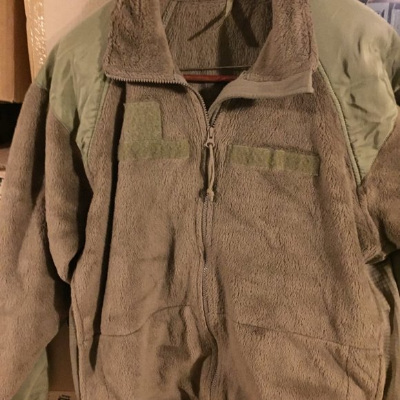 ECWCS Generation III Level 3 Fleece Cold Weather Jacket, Coyote Tan Large - Picture 6 of 6